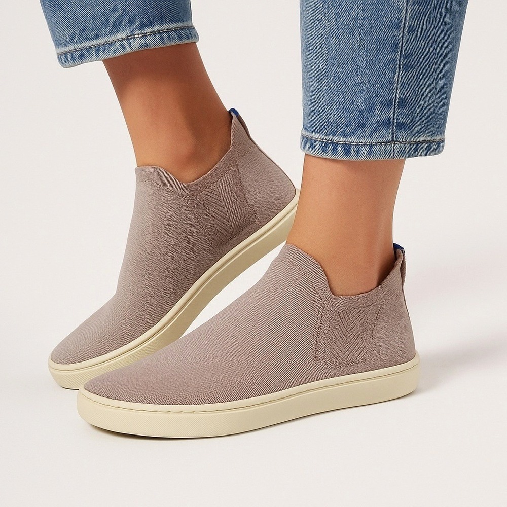 Rothy's The‎ City Slip On Knit Sneaker Women's 8.5 Beige Taupe Eco-Friendly Shoe
